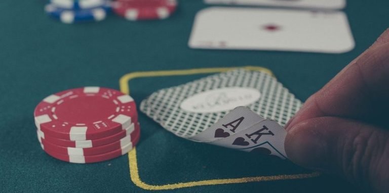 Permainan Pragmatic Play Aviator dengan tombol cash-out dan pengganda real-time di slot 99bet